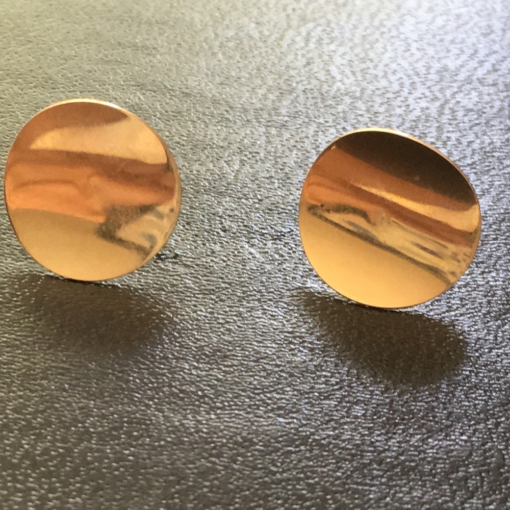 14k gold Round Concaved pierced earrings